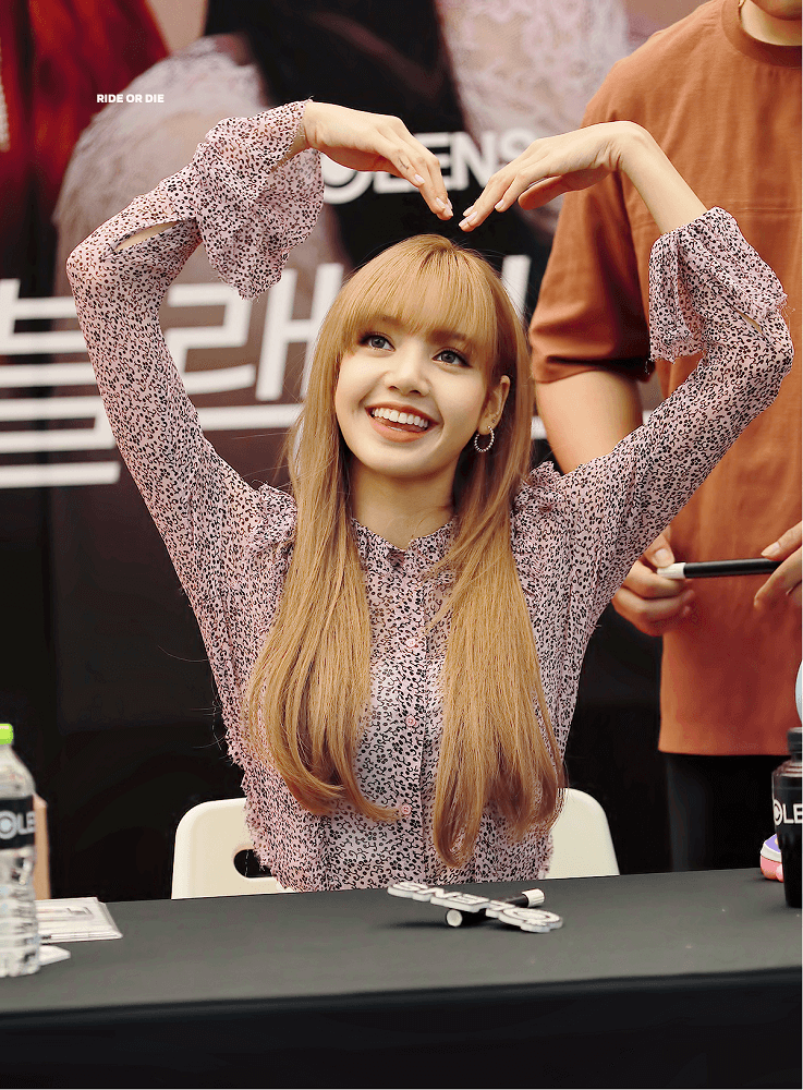 “Bá đạo” như Lisa (BLACKPINK), dù nổi giận hay nghiêm khắc cũng hút hồn fan vì quá xinh ảnh 7