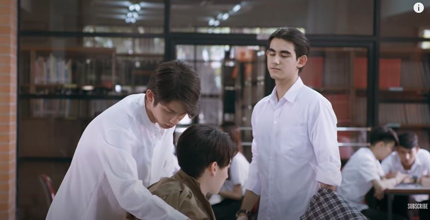 2gether The Series: Sarawat dụ dỗ “cừu non” Tine, tỏ tình công khai trên sân khấu ảnh 5