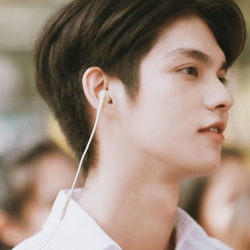 Bright (2gether The Series) đối diện tương lai không mấy sáng sủa sau scandal của bạn gái ảnh 2