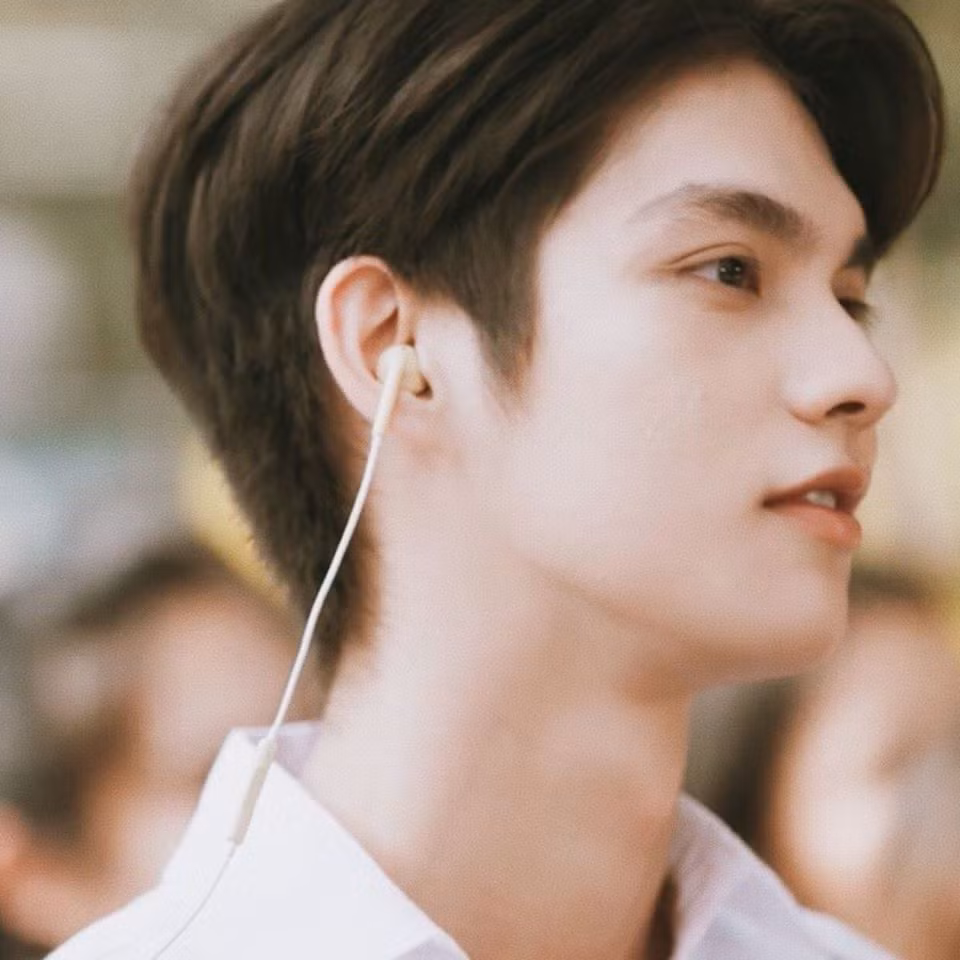 Bright (2gether The Series) đối diện tương lai không mấy sáng sủa sau scandal của bạn gái ảnh 2
