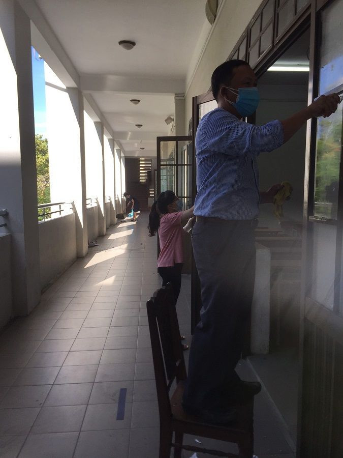 Tạm biệt máy vi tính và wifi, teen Đà Nẵng chính thức trở lại trường trong năm học mới ảnh 1