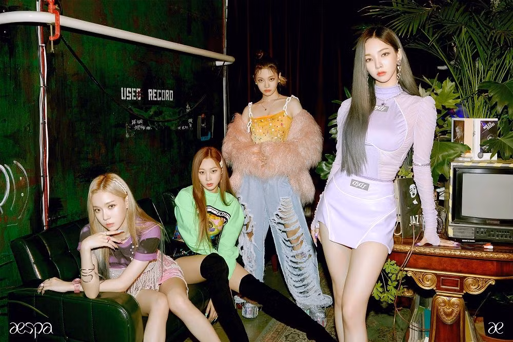 aespa debut với “Black Mamba”: Netizen liệu có hát “yêu thì yêu, không yêu thì yêu“? ảnh 2