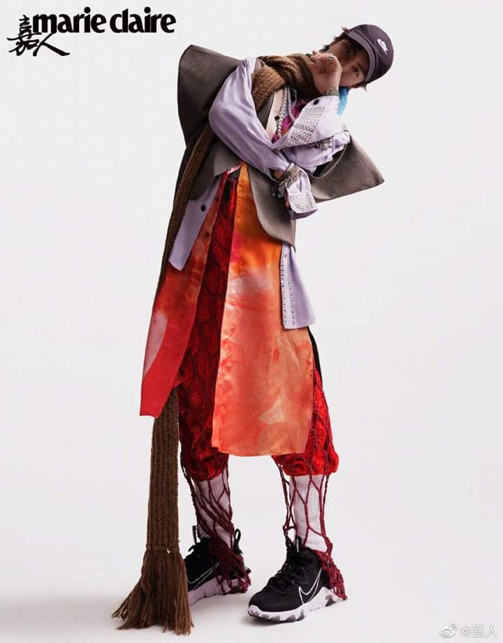 Vương Nhất Bác cứ việc tạo dáng trên Marie Claire, tẩu tán tạp chí hãy để fan lo ảnh 4