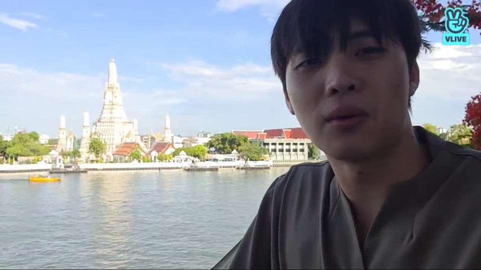 Mean Phiravich “đưa fan đi khắp Bangkok” khiến các fan đứng ngồi không yên ảnh 3