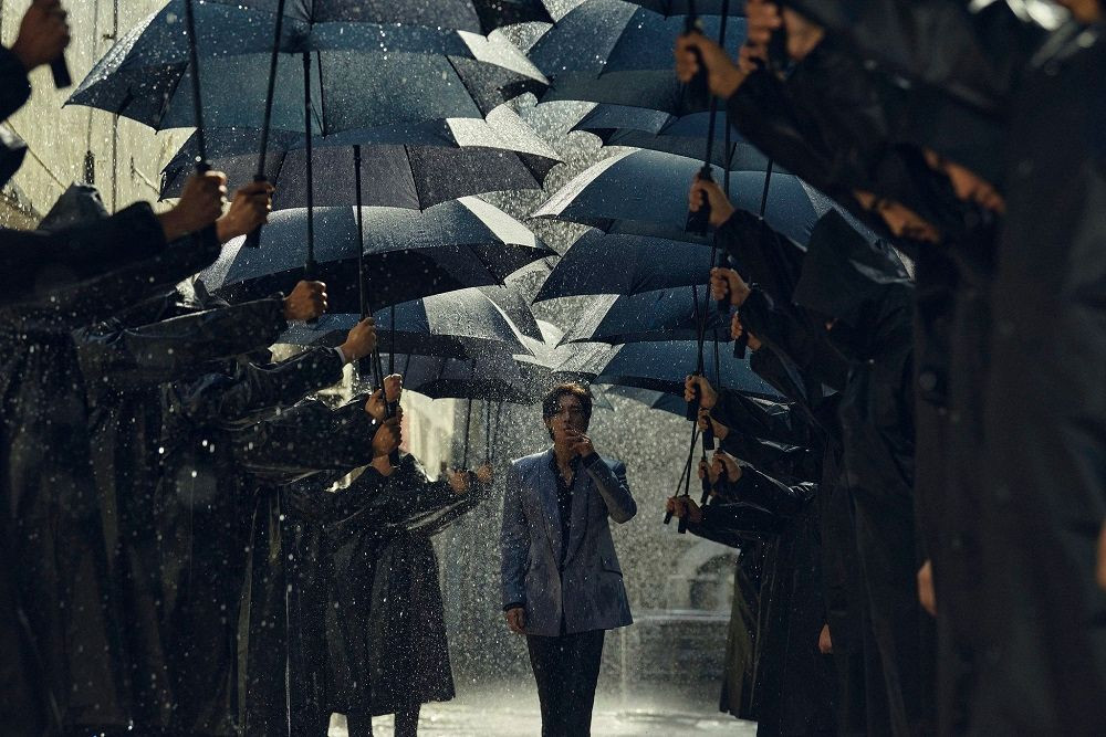 Yunho (TVXQ) như thủ lĩnh hắc đạo từ fanfic bước thẳng vào MV “Thank U” ảnh 2