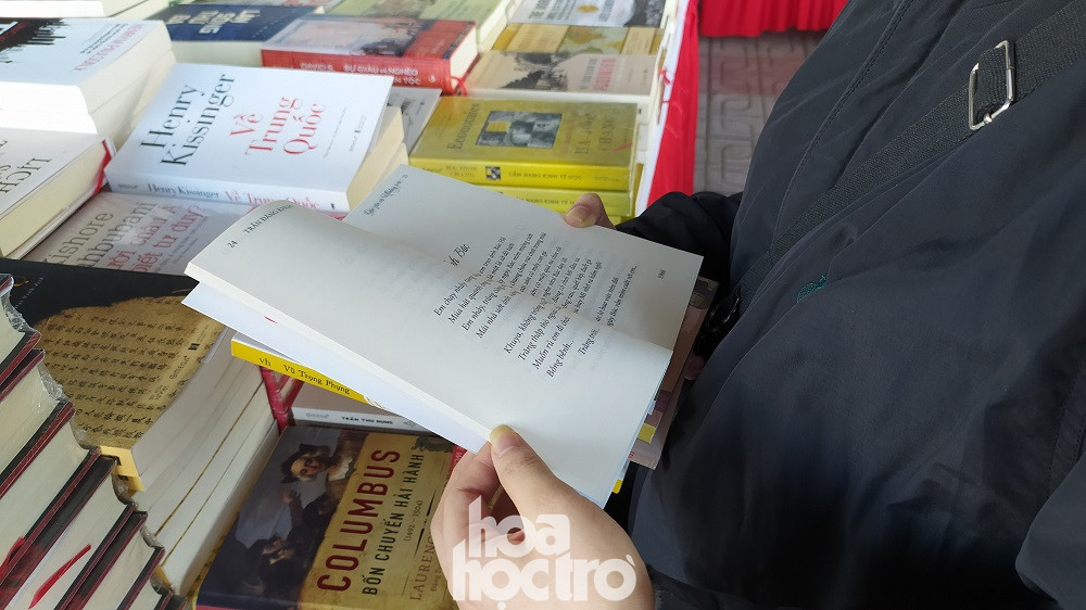 Ảnh: Nguyễn Hậu Đà Nẵng cuối tuần: Đến ngay Hội sách nửa giá “rinh” sách hay giá siêu rẻ về nhà ảnh 2