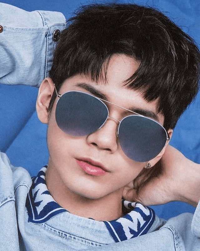 Những mẫu kính râm cực hot, giúp bạn có “cheap moment” với idol trong mùa Hè này ảnh 3