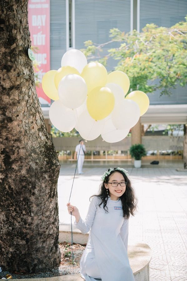 Cô bạn tóc xù Thanh Trúc - Thủ khoa khối D1: “Làm bài hết mình, biết điểm hết hồn” ảnh 4