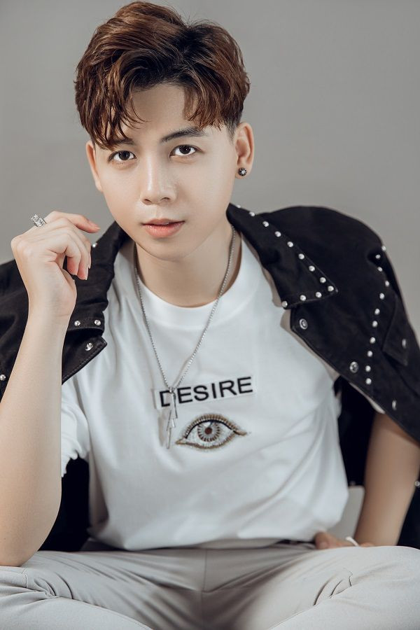 Hot TikToker 2,5 triệu followers Bo Bắp tung MV debut hợp tác cùng producer Hoaprox ảnh 1