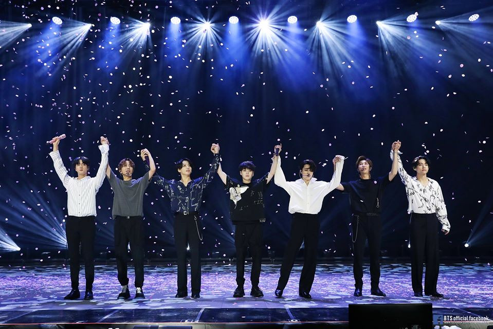 Hiện chưa rõ BTS sẽ biểu diễn trực tiếp hay trực tuyến tại VMAs 2020 - Ảnh: BTS official facebook Big Hit nhá hàng lịch quảng bá "Dynamite", bật mí BTS sẽ biểu diễn tại VMAs 2020 ảnh 5