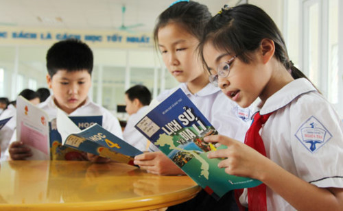 Khi chọn Lịch sử, ta nhìn thấy xa hơn như đứng trên vai một người khổng lồ ảnh 1