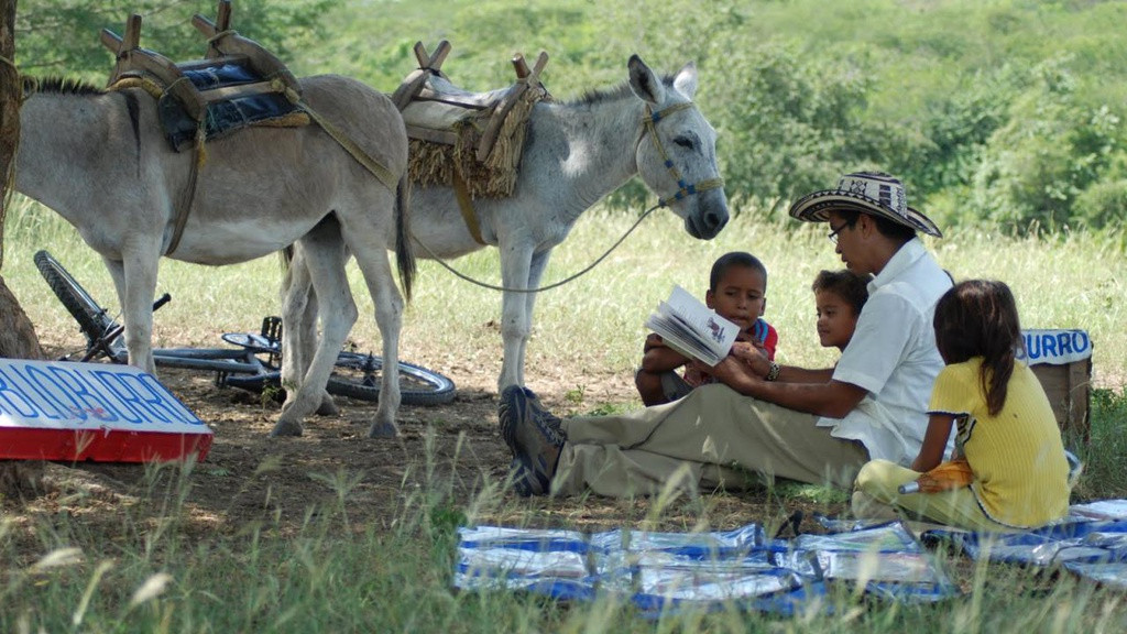 Những thư viện di động độc đáo vòng quanh thế giới ảnh 7