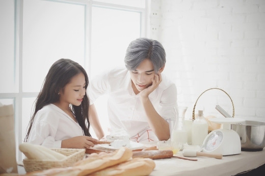 Đừng cảm thấy anh Hai của em là kẻ phiền phức, có anh đã là một niềm hạnh phúc lớn lao! ảnh 2