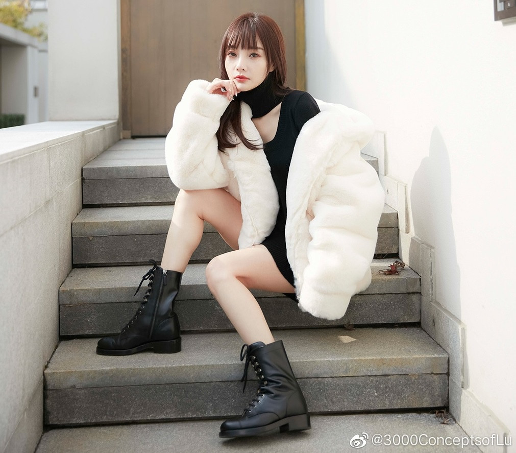 Nghệ sĩ Trung Quốc đánh đổi gì khi livestream kiếm triệu USD? ảnh 3