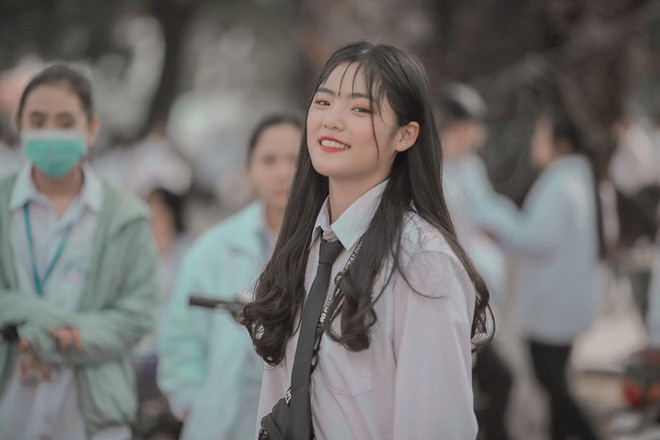 Nữ sinh được tìm kiếm sau chương trình "Đường lên đỉnh Olympia" ảnh 5