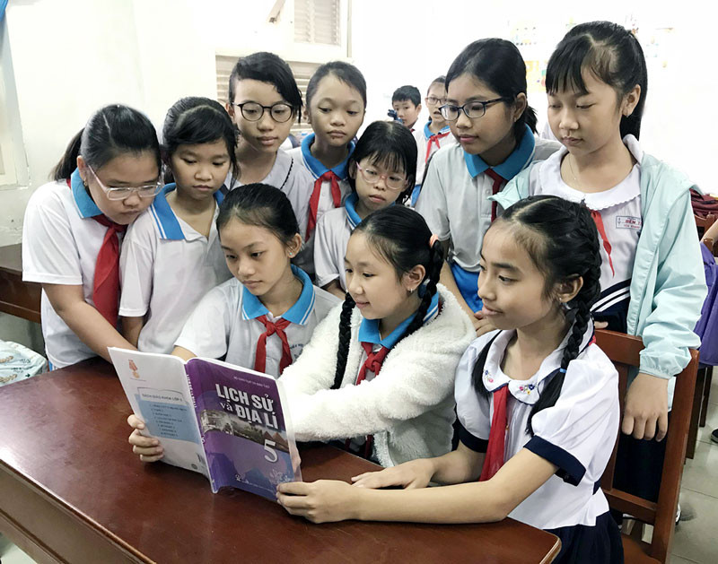 Tại sao mọi người không thích môn Sử? Lỗi không hẳn ở chương trình học và thầy cô! ảnh 1