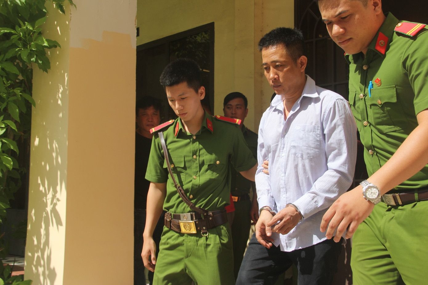 18 năm tù cho cựu trung uý cảnh sát giao thông bắn chết người ảnh 1