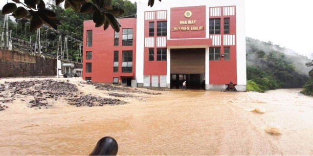 Mưa lũ Hà Giang: 7 người chết và bị thương, nhấn chìm nhiều ô tô trong biển nước ảnh 2