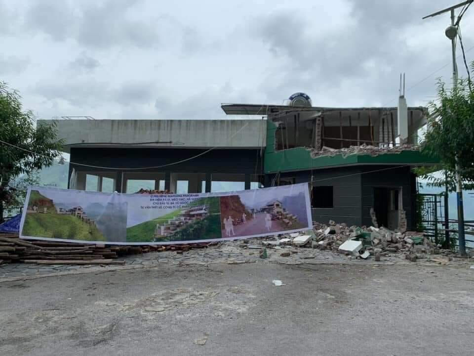 Hà Giang: Đang phá dỡ cải tạo công trình Mã Pì Lèng thành điểm dừng chân ảnh 1