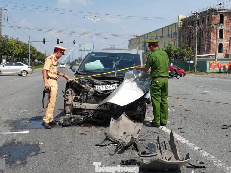 Tai nạn kinh hoàng giữa 3 ô tô trong khu công nghiệp ở Bình Dương ảnh 2