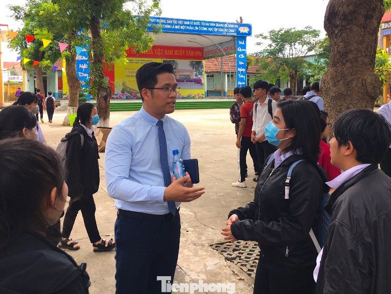 Định hướng nghề nghiệp cho hơn 15.000 học sinh vùng núi ảnh 2