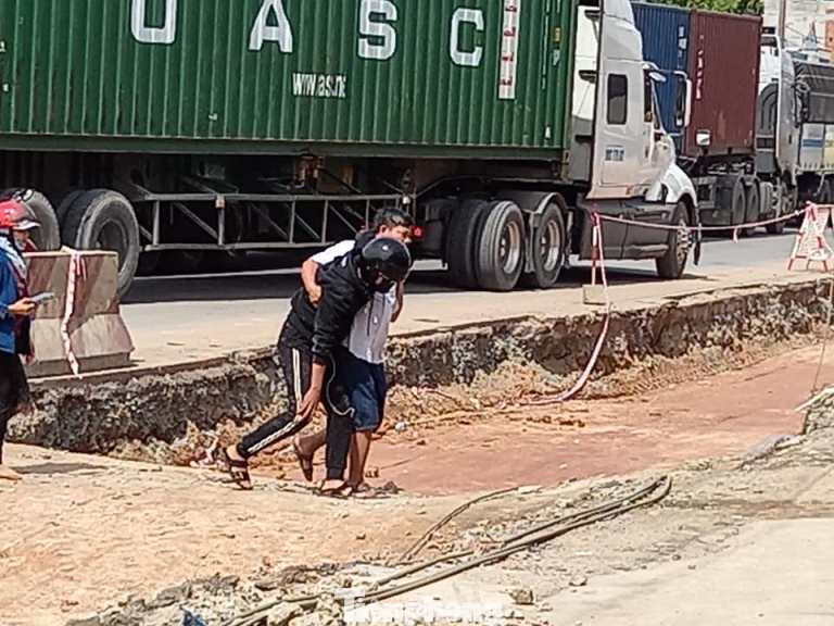 Nhiều người gặp nạn khi đi qua dự án đường 'nghìn tỷ' ảnh 3