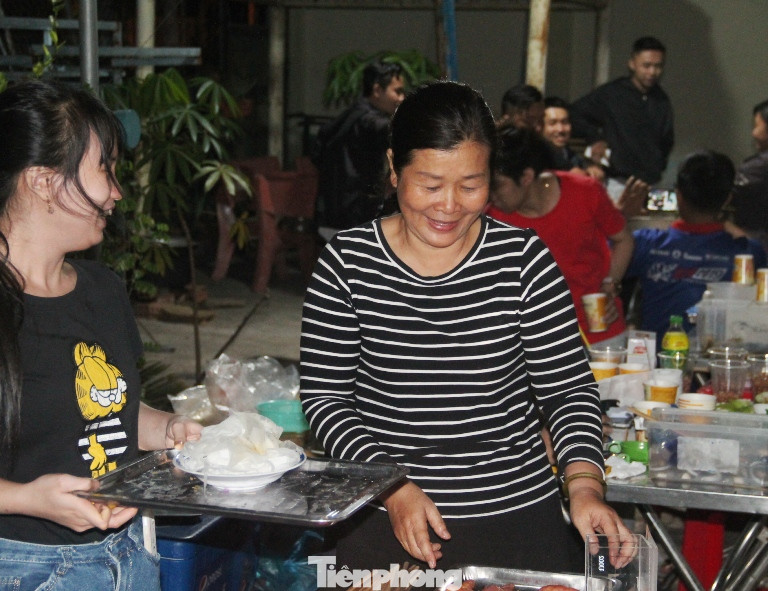 Giáng sinh ấm áp với thanh niên công nhân và sinh viên Bình Dương ảnh 6