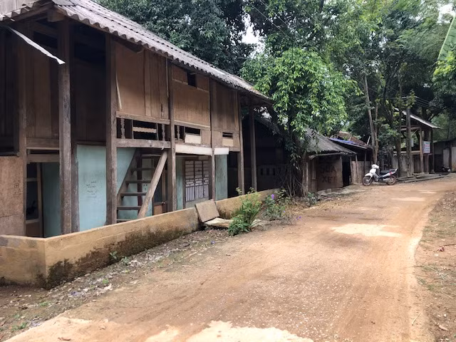 Ảm đạm những ngôi nhà trực chờ bị sông Mã 'nuốt chửng' ảnh 8