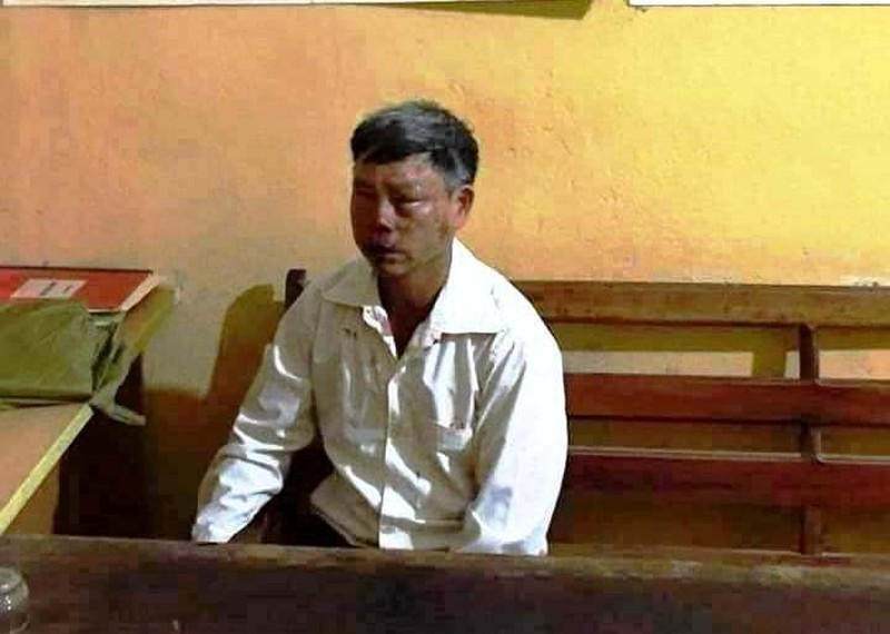 Người đàn ông bán áo mưa bị đánh, nghi ngờ bắt cóc trẻ em ảnh 1