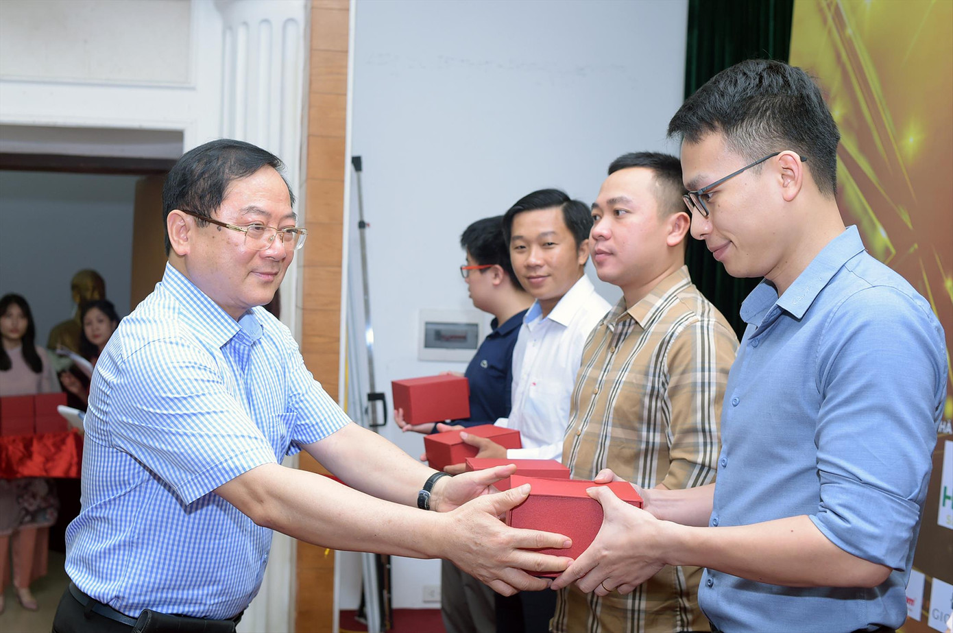 Đại sứ truyền cảm hứng về ý chí, sức sáng tạo ảnh 1