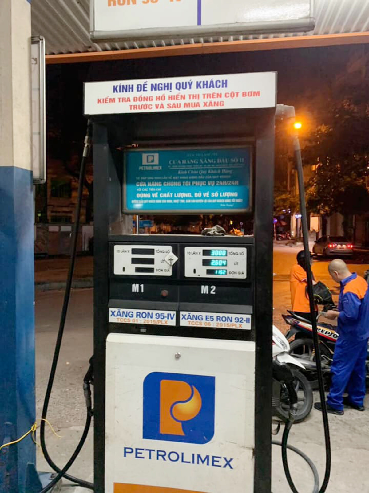 Ðủ chiêu găm hàng, đầu cơ đón đầu tăng giá xăng ảnh 1