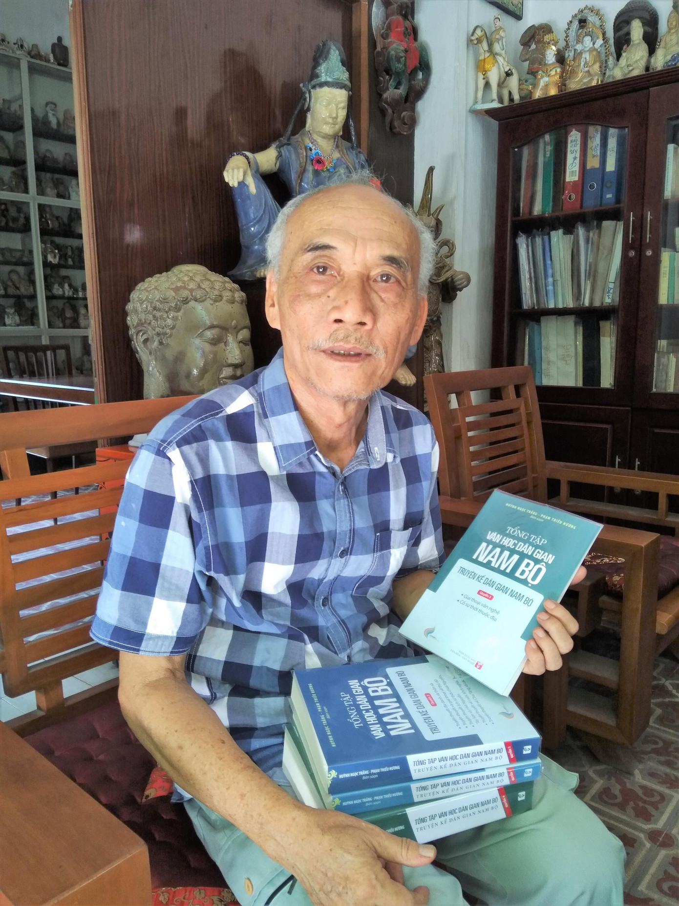 Nhà nghiên cứu dày công với 'Tổng tập Văn học dân gian Nam bộ' ảnh 1