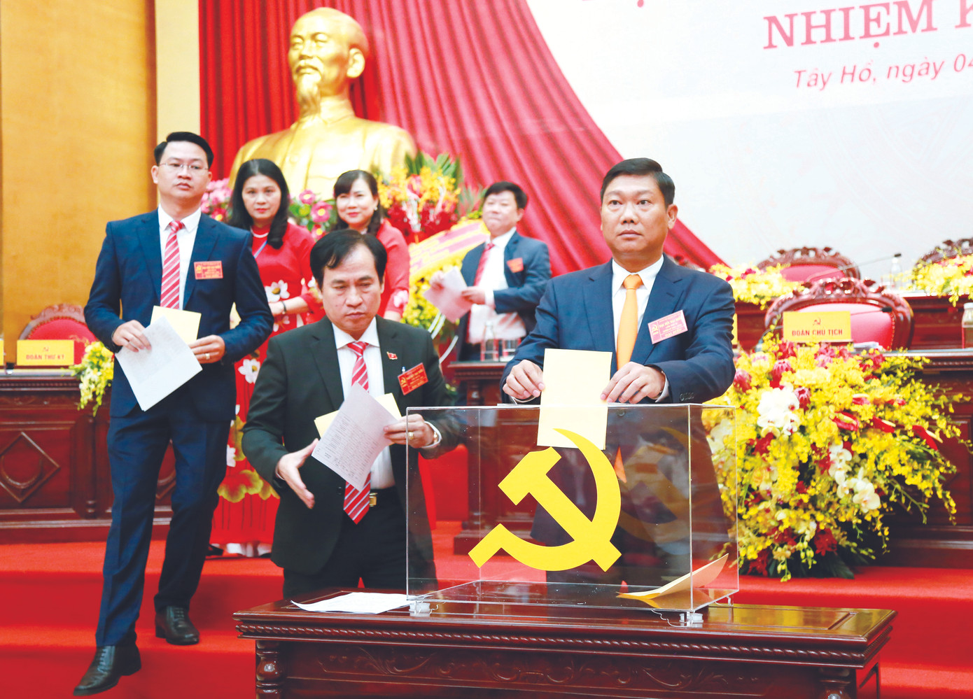 Tây Hồ 'đi đầu' trong xây dựng chính quyền đô thị ảnh 1