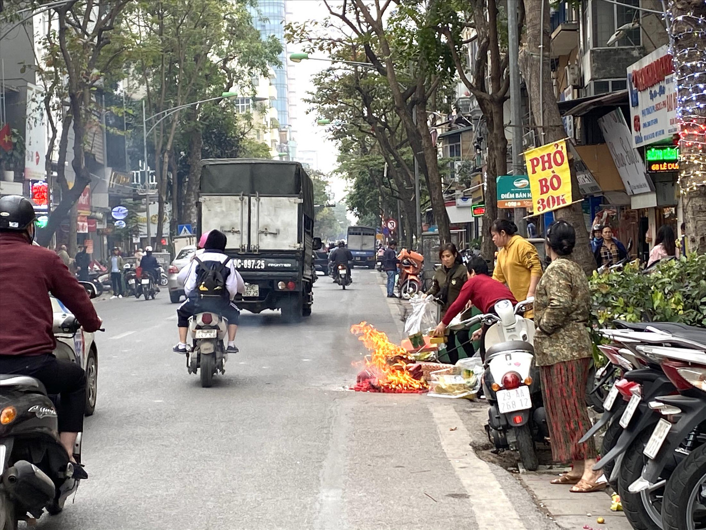 Cúng lễ nên bớt rình rang ảnh 1