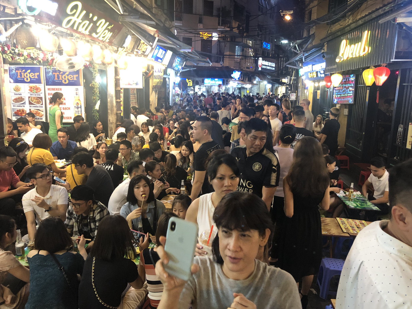 Đánh thức tiềm năng kinh tế đêm Hà Nội thế nào? ảnh 1