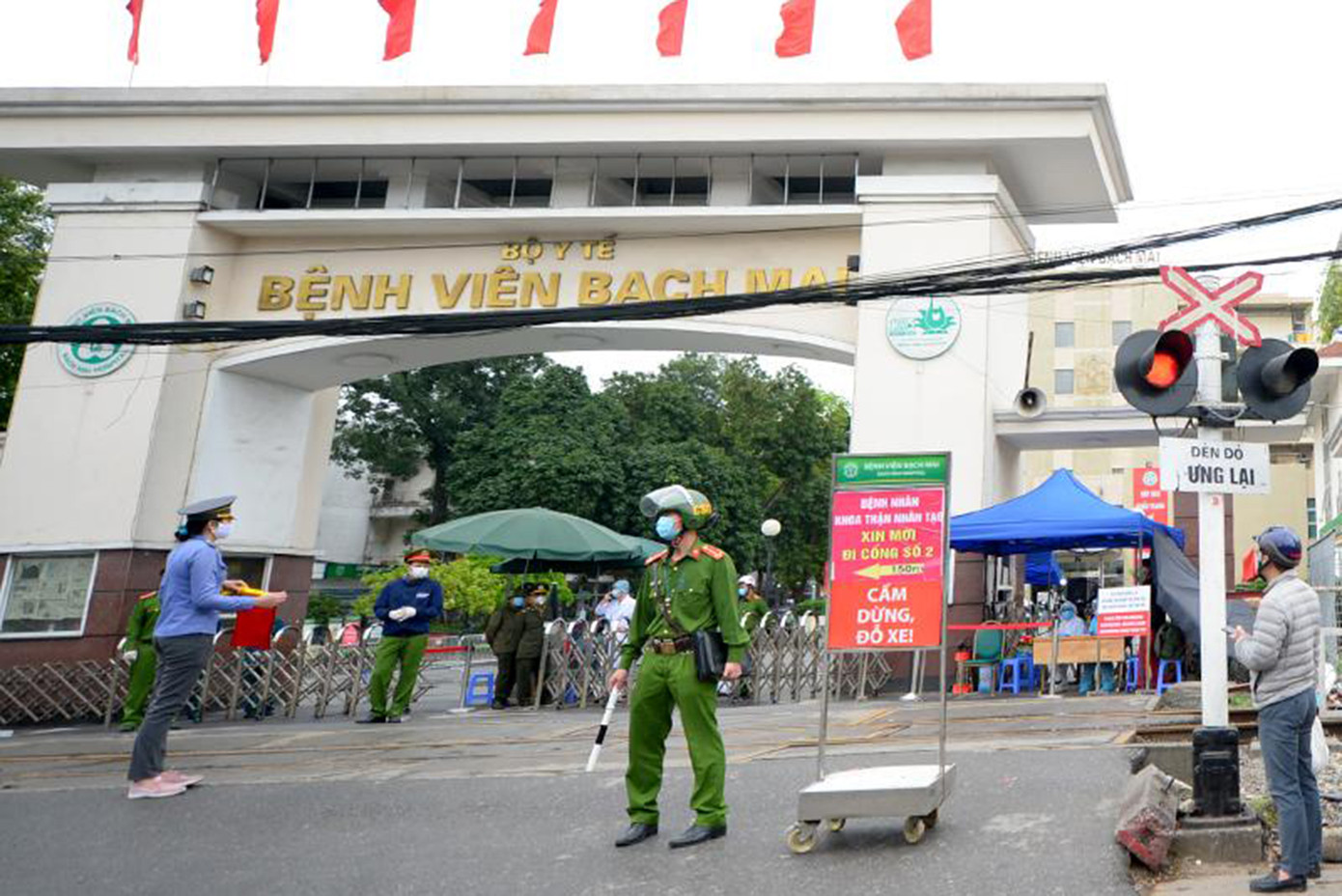 Mất dấu bệnh nhân COVID -19 F0: Có tăng nguy cơ lây nhiễm cộng đồng? ảnh 1