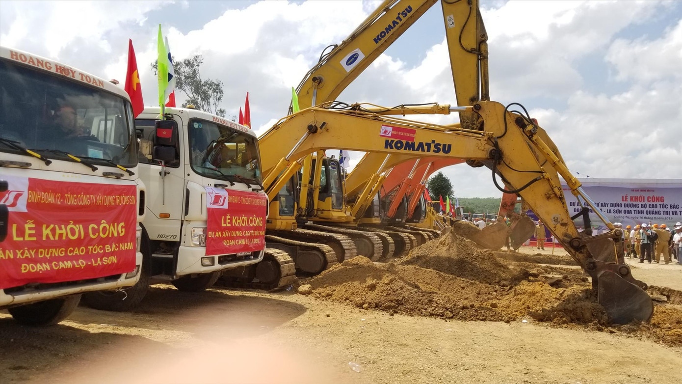 Tăng tốc cho cao tốc Bắc - Nam: Ngập ngừng đấu thầu hay chỉ định thầu ảnh 1