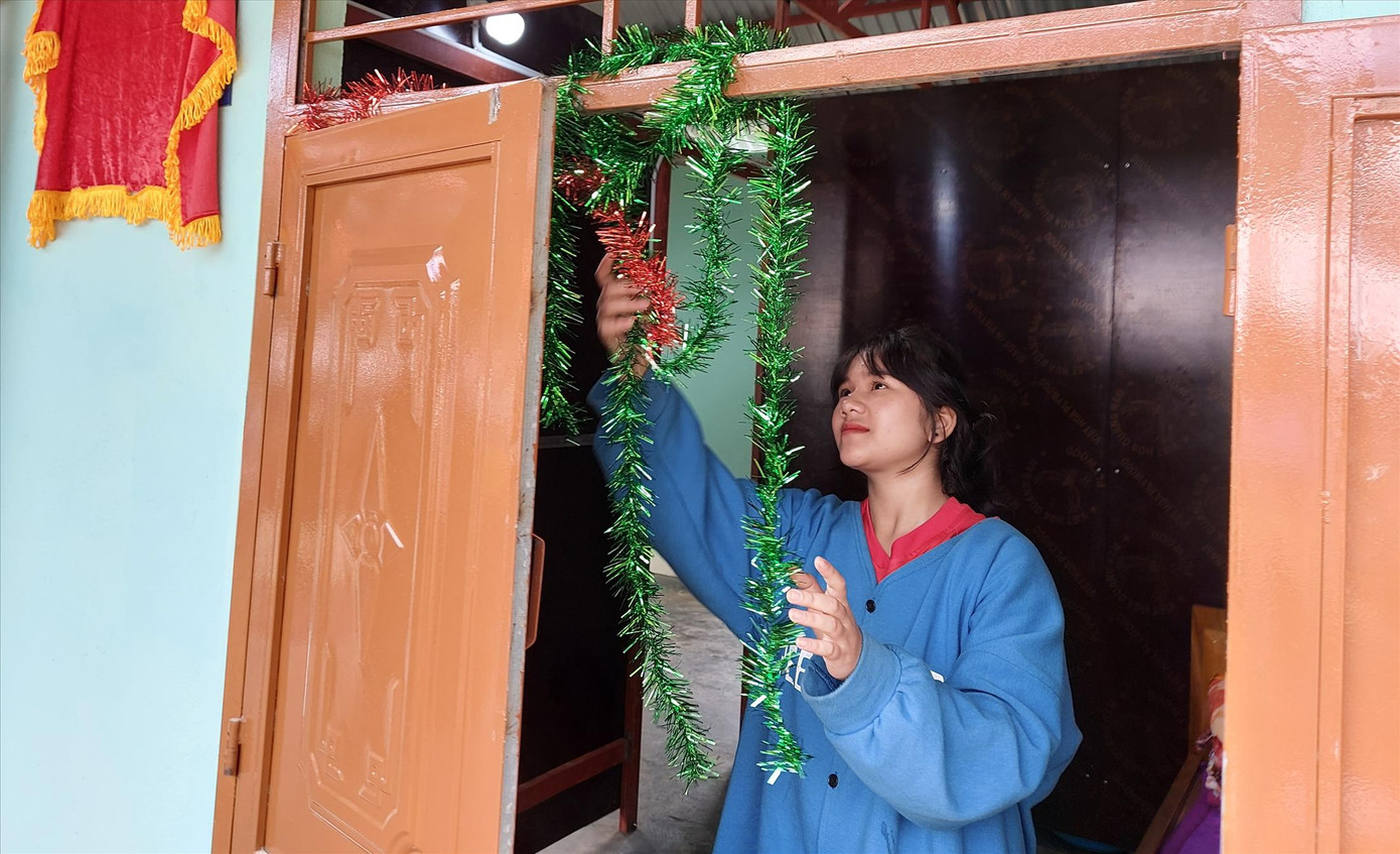 Người Trà Leng đón Tết trong nhà mới ảnh 2