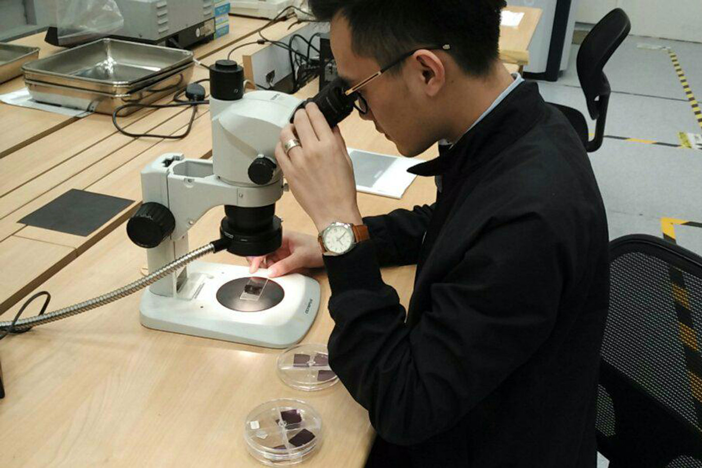 Tiến sĩ 9X bảo vệ luận án online ảnh 1