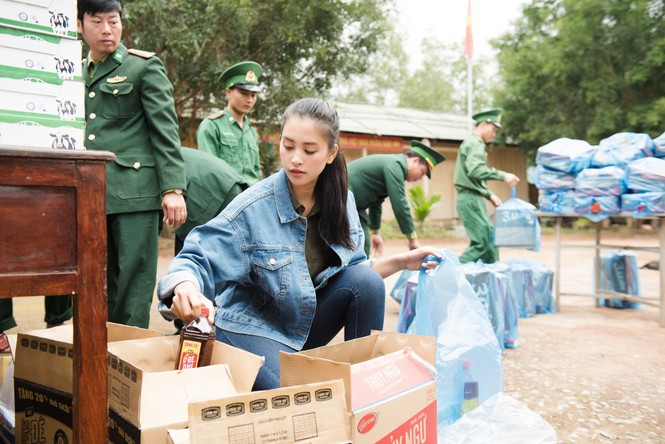 Showbiz 17/10: Con trai Bà Tân Vlog đăng clip khóc lóc sau 2 lần bị xử phạt ảnh 1