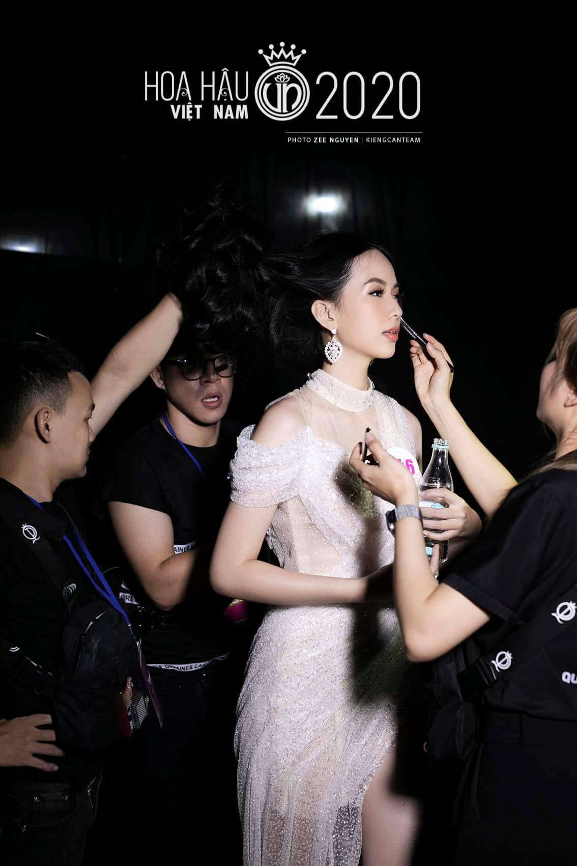 Sắc vóc xinh đẹp của hai nữ sinh Đồng Nai vào Chung kết Hoa hậu Việt Nam 2020 ảnh 6