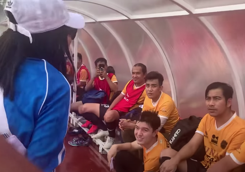 Showbiz 2/10: Nhạc sĩ Lê Quang phẫu thuật cắt bàn chân ảnh 2