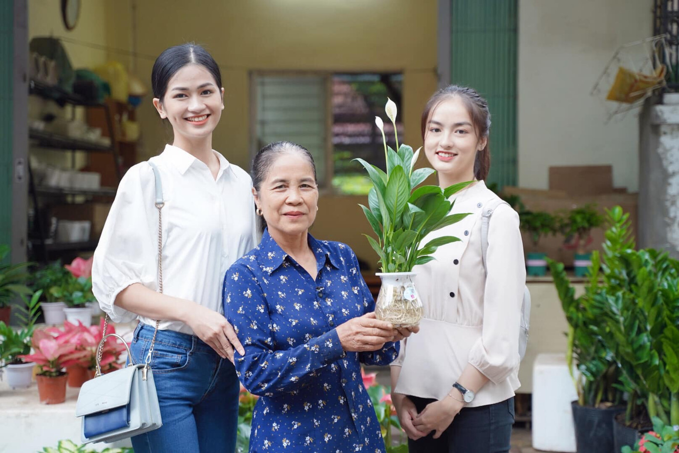 Nhan sắc hai cô gái ‘miền quan họ’ vào Chung kết Hoa hậu Việt Nam 2020 ảnh 4