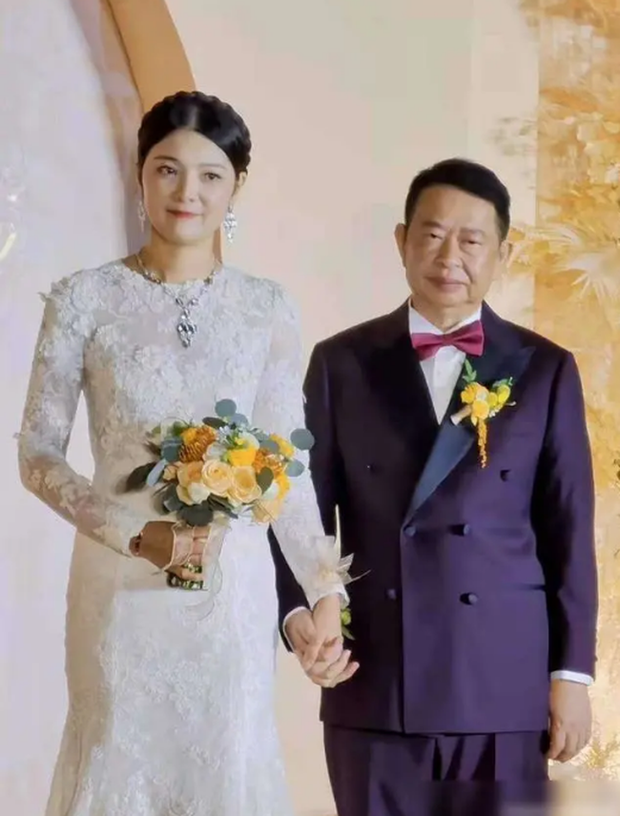 Showbiz 9/10: Thảo Trang tiết lộ Phan Thanh Bình từng gọi điện chúc phúc ảnh 5