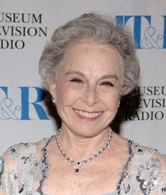 Showbiz 26/10: Sau bị tố đạo nhái áo dài Việt, nhiếp ảnh gia Trung Quốc có động thái lạ ảnh 6