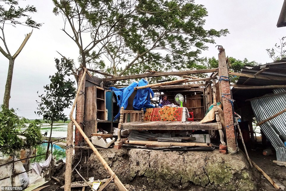 20 người mất mạng, 2 triệu người phải sơ tán vì siêu bão ảnh 10