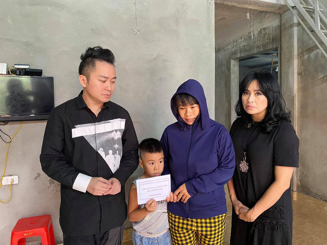 Ca sĩ Thanh Lam, Tùng Dương hát ở Gala Tiền Phong Golf Championship 2020 ảnh 3