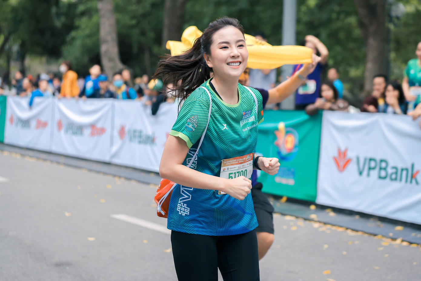 Mai Phương Thúy, Đỗ Mỹ Linh, Mai Ngọc thi chạy với Thanh Sơn, Xuân Nghị ảnh 2