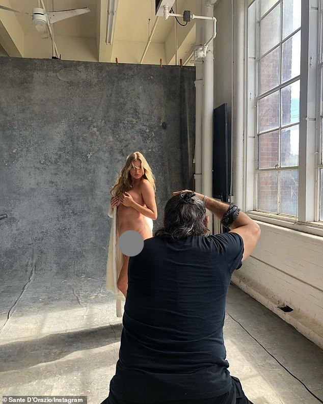 Thiên thần nội y Elsa Hosk bất ngờ khoe ảnh khỏa thân mang bầu ảnh 6