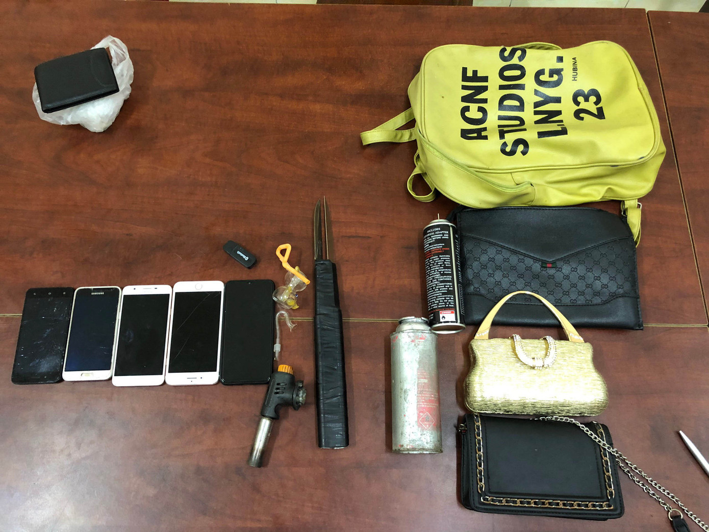 Bắt băng nhóm dàn cảnh cướp để lấy tiền chơi ma tuý ảnh 1